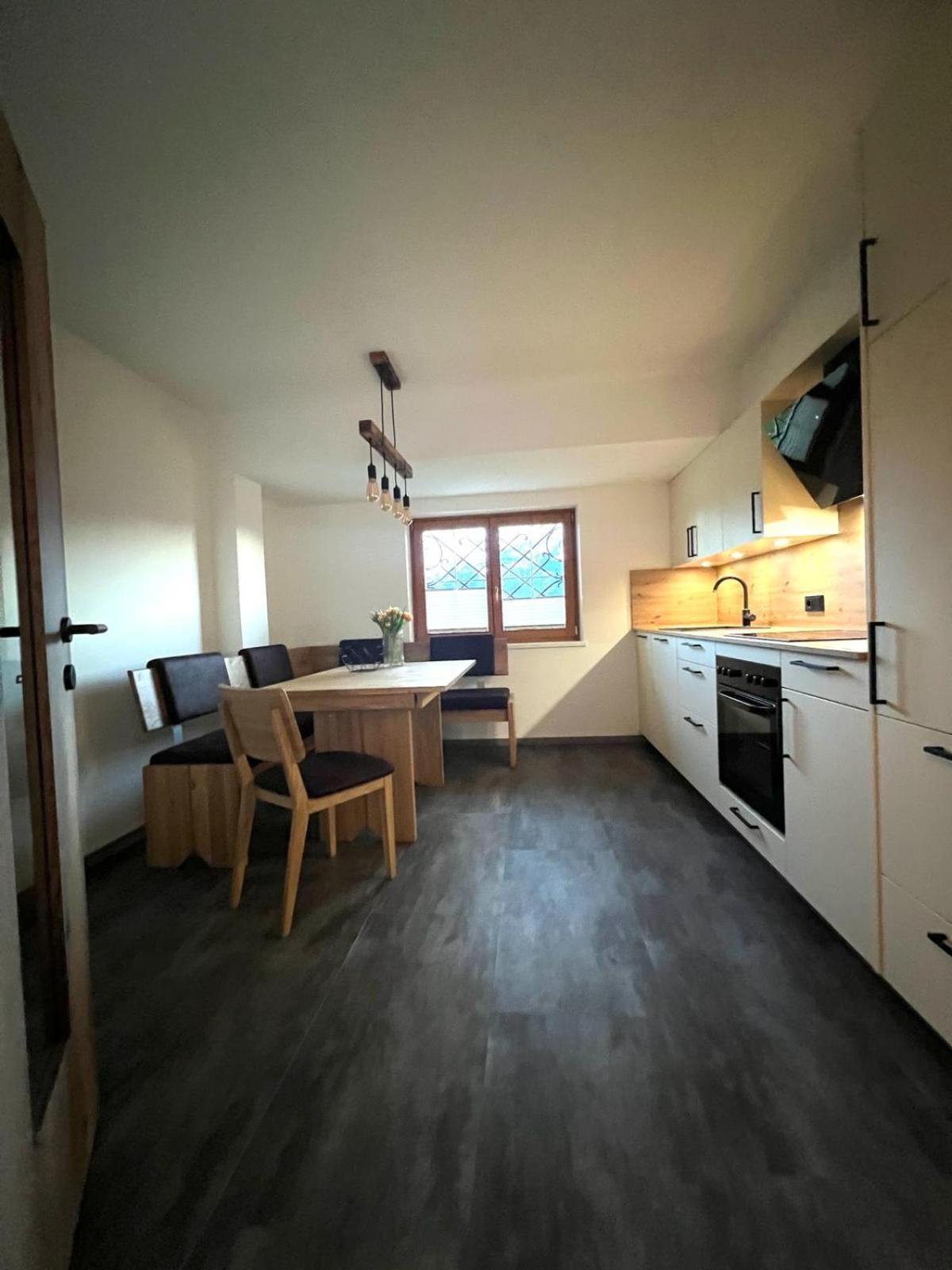 Lothse Shar Apartment