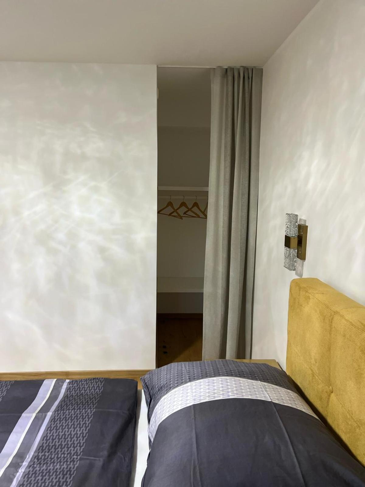 Lothse Shar Apartment *